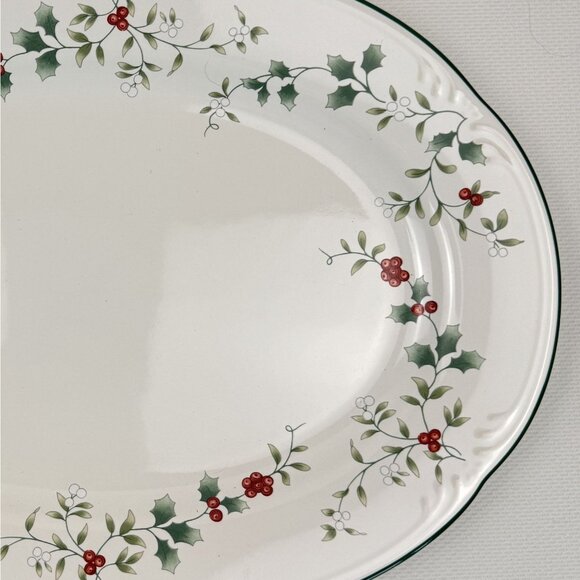 Pfaltzgraff Christmas Winterberry Oval Serving Platter 14.5" Holly Berries Vtg - Picture 4 of 9